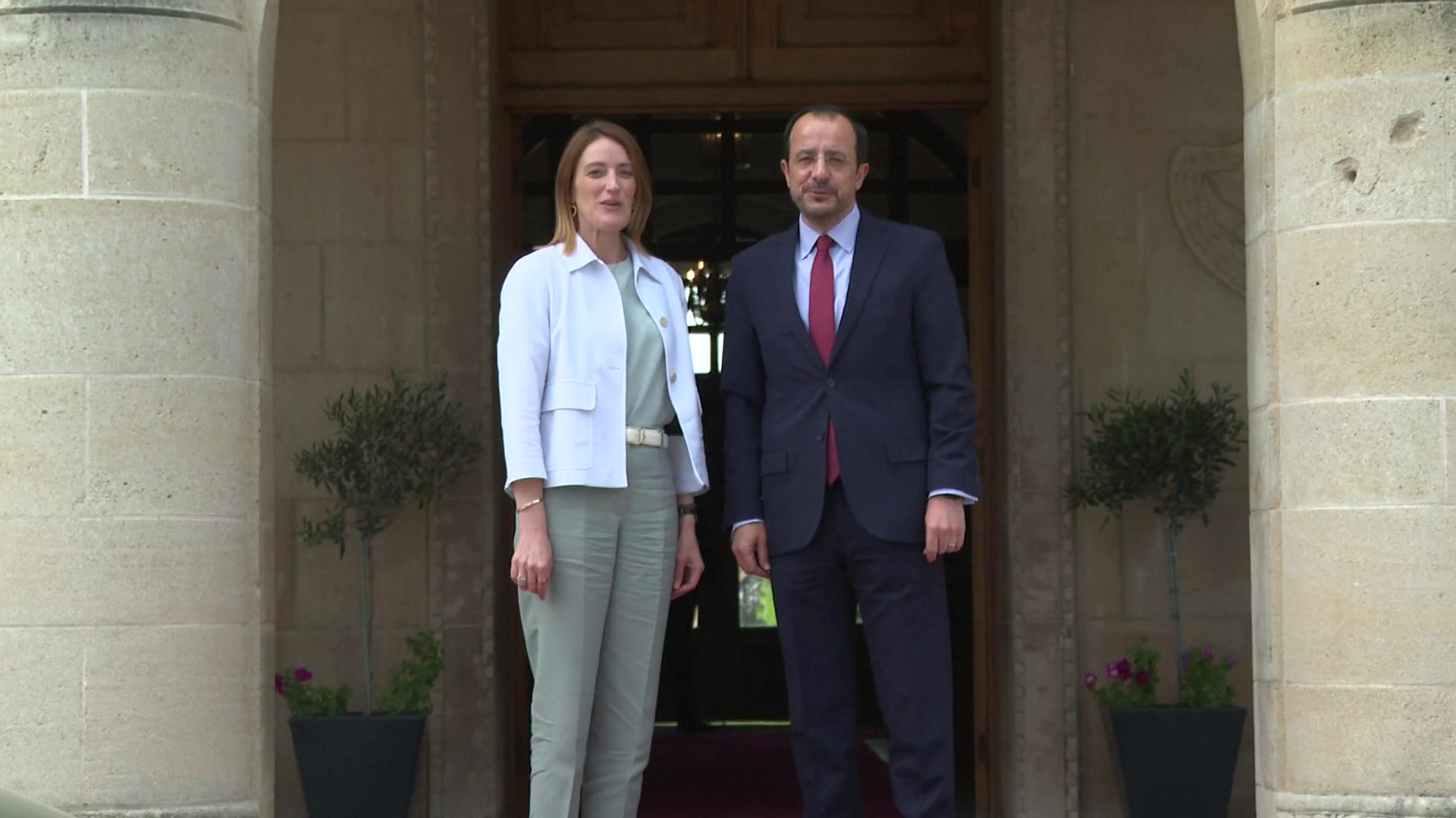 Official visit by Roberta METSOLA, EP President to Nicosia (Cyprus) - Meeting with Nikos CHRISTODOULIDES, President of Cyprus: arrival, meeting and extract from the press statement